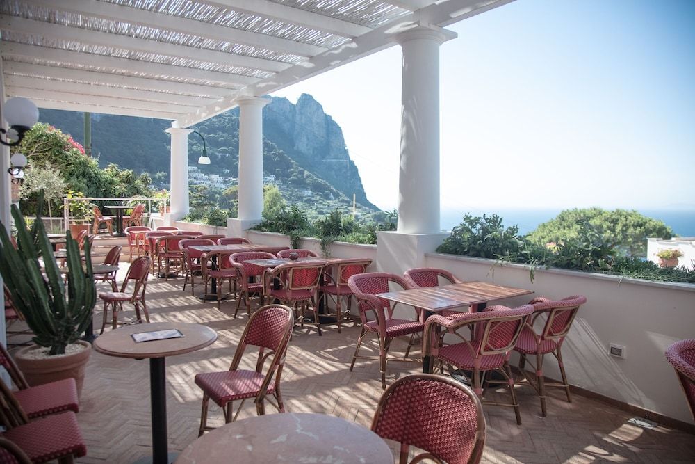 undefined Il Capri Hotel 9