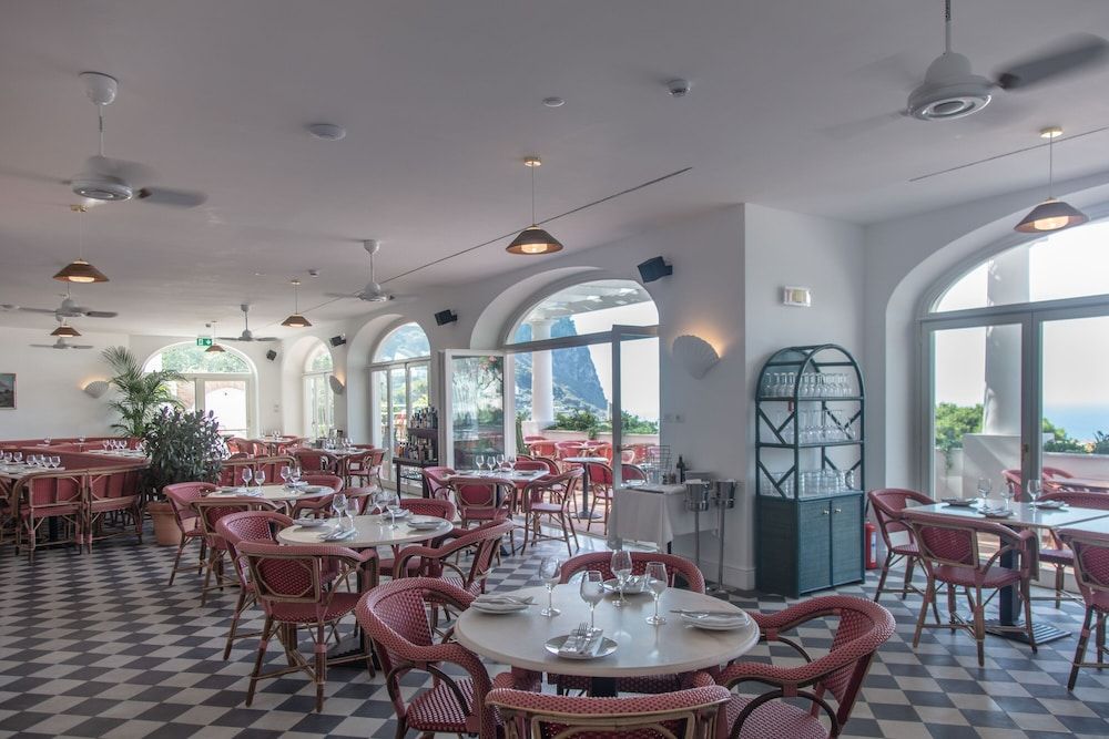 undefined Il Capri Hotel 8