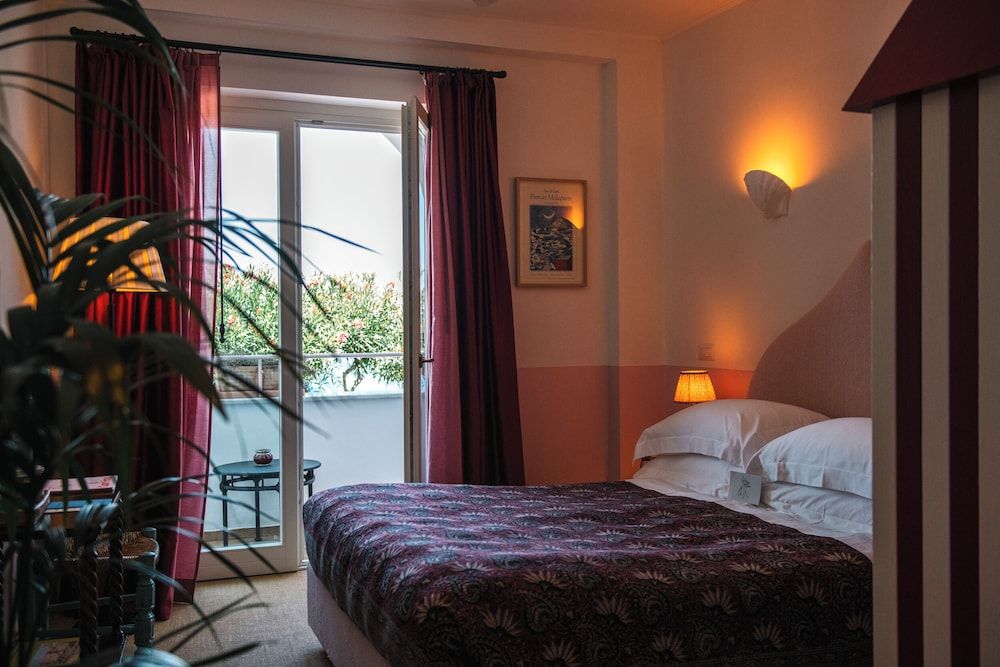 undefined Il Capri Hotel