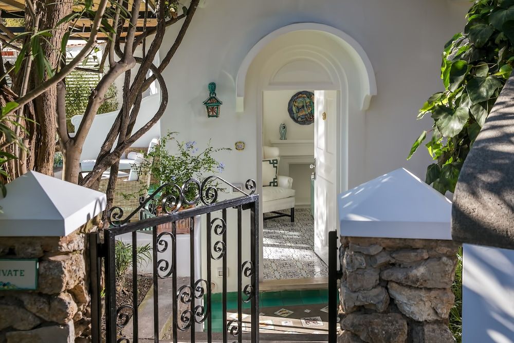 undefined Hotel La Minerva 5