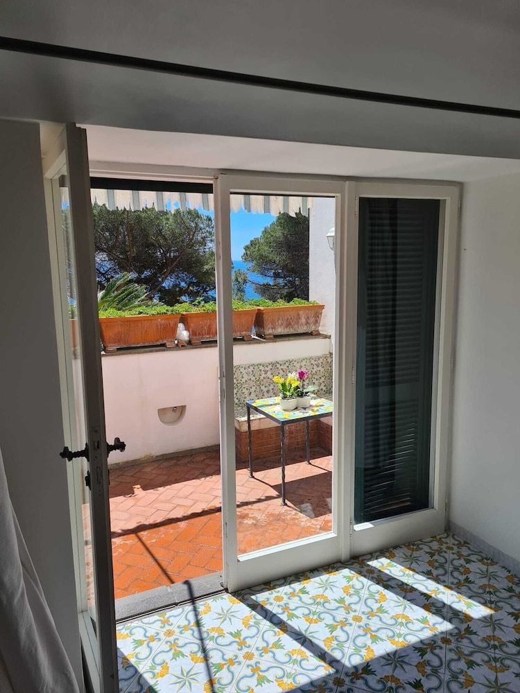 undefined Casa del Solitario Capri 10