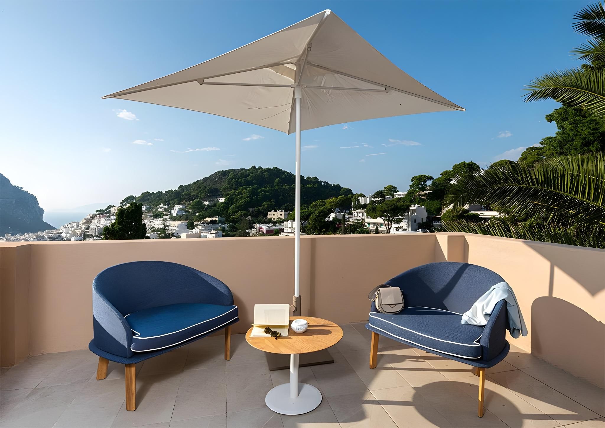 Deluxe Sea View Suite