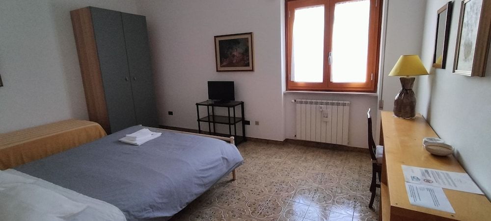 B&B Vanvitelli Comfort Triple Room, Private Bathroom 6