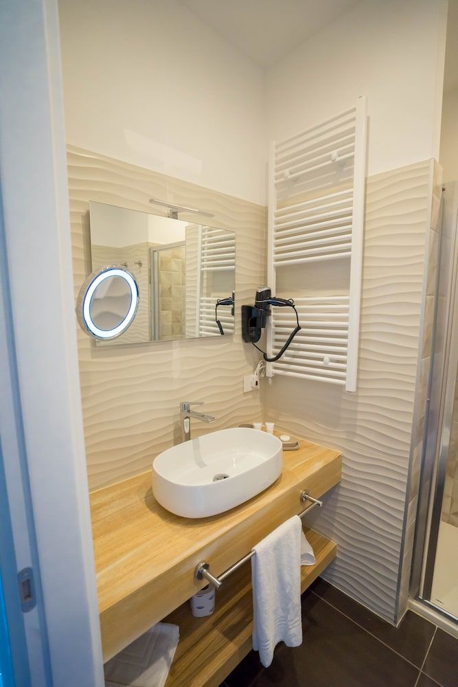 PM Hotel Comfort Double Room Single Use 6