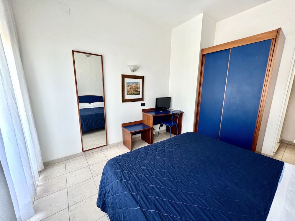 Hotel B&B Montecarlo Double or Twin Room 2