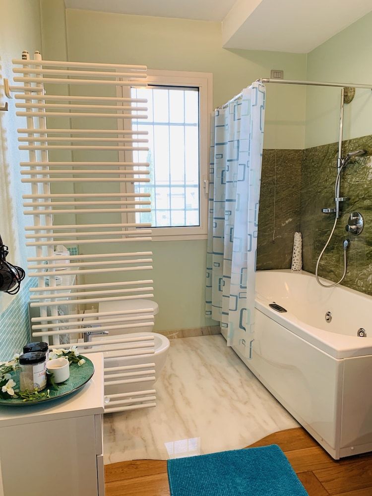 B&B Beauty House Superior Room, 1 King Bed 3