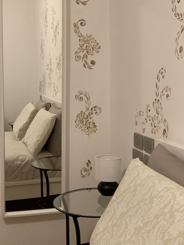 B&B Beauty House Superior Room, 1 King Bed 9