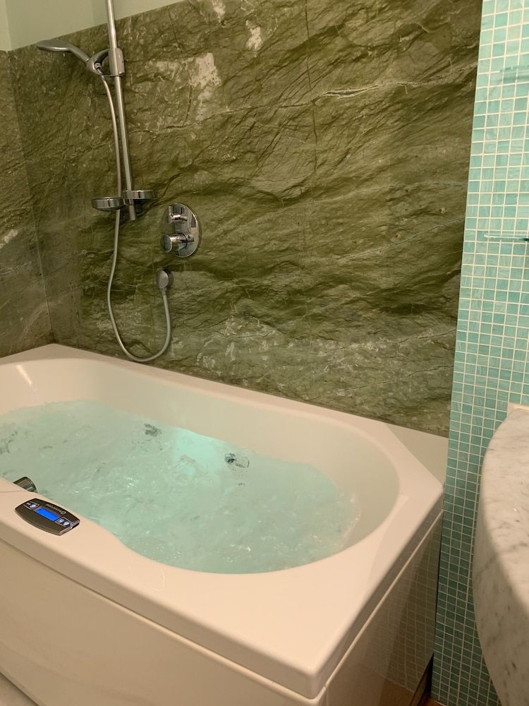 B&B Beauty House Superior Room, 1 King Bed 7