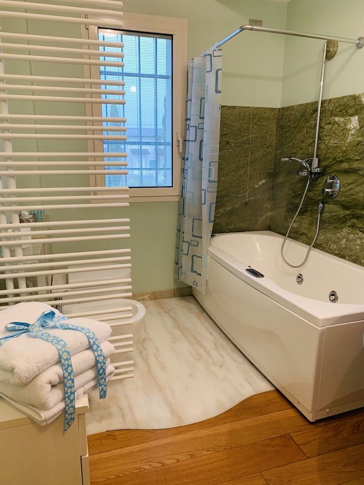 B&B Beauty House Superior Room, 1 King Bed 5