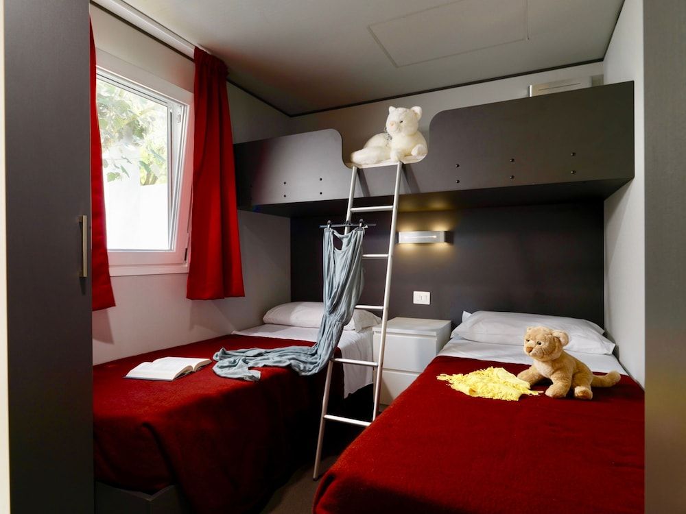 Superior Mobile Home, 2 Bedrooms