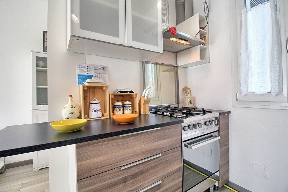 Logicasa Zazzi House Apartment, 1 Bedroom 16