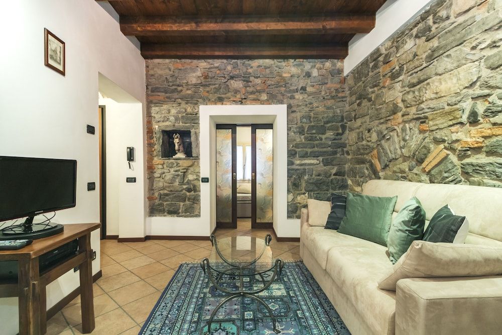 undefined Lo Storico 6