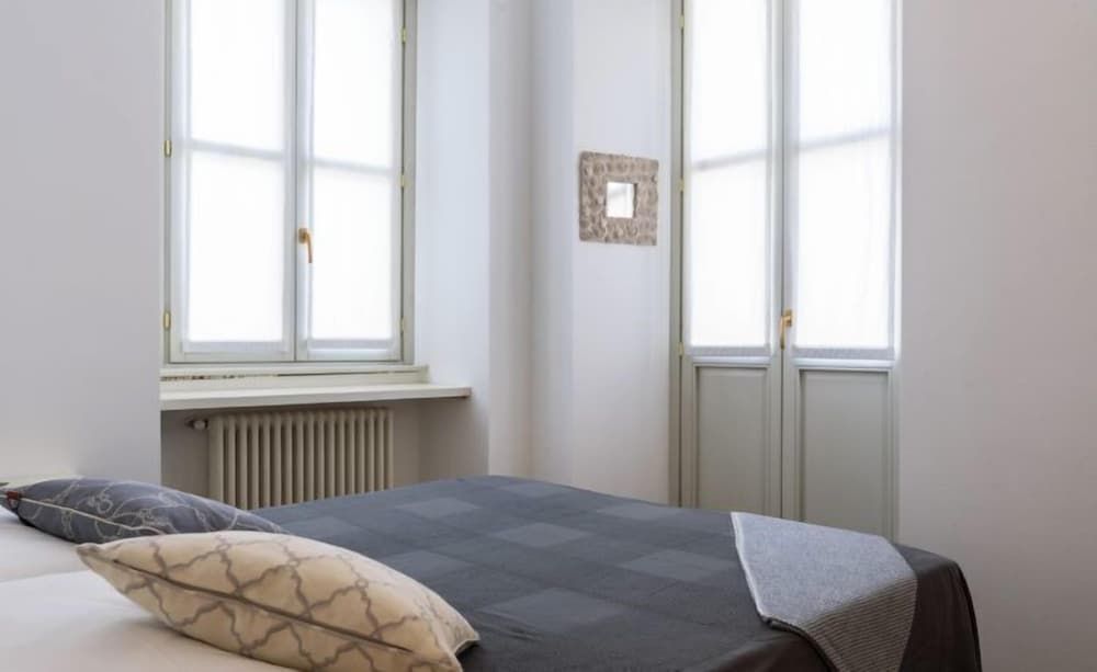 undefined Piazza Volta