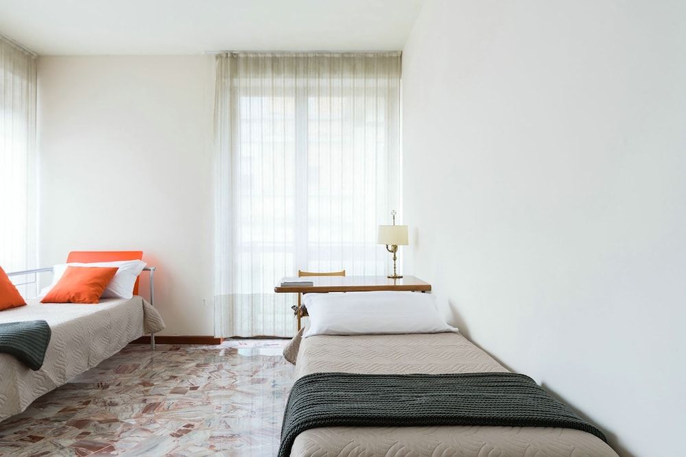 undefined Piazza Cavour Lake View 3