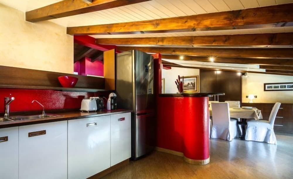 Your Home in Como Lake Apartment, 2 Bedrooms 16