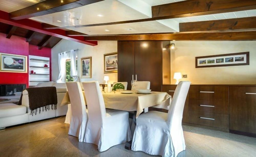 Your Home in Como Lake Apartment, 2 Bedrooms 11