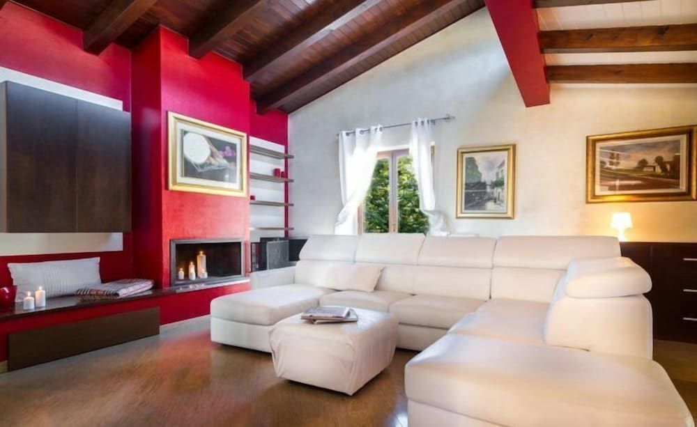 Your Home in Como Lake Apartment, 2 Bedrooms 21