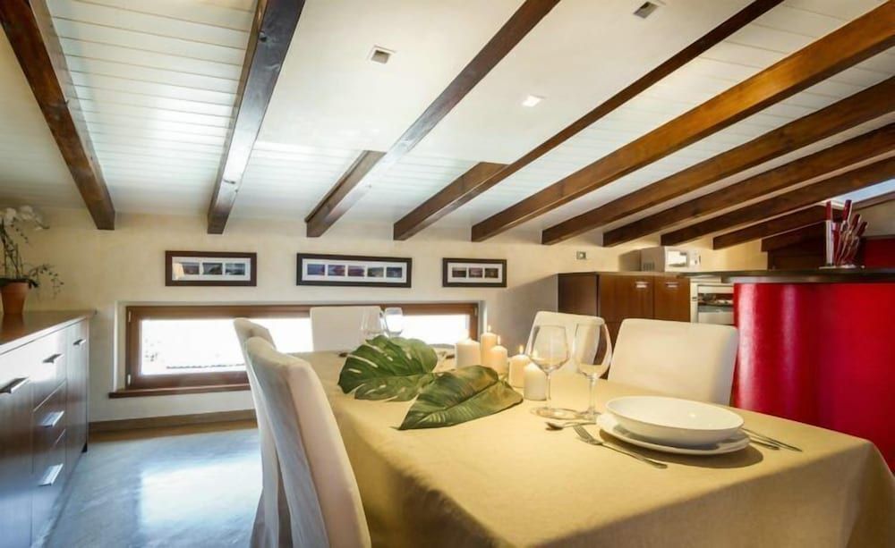 Your Home in Como Lake Apartment, 2 Bedrooms 12