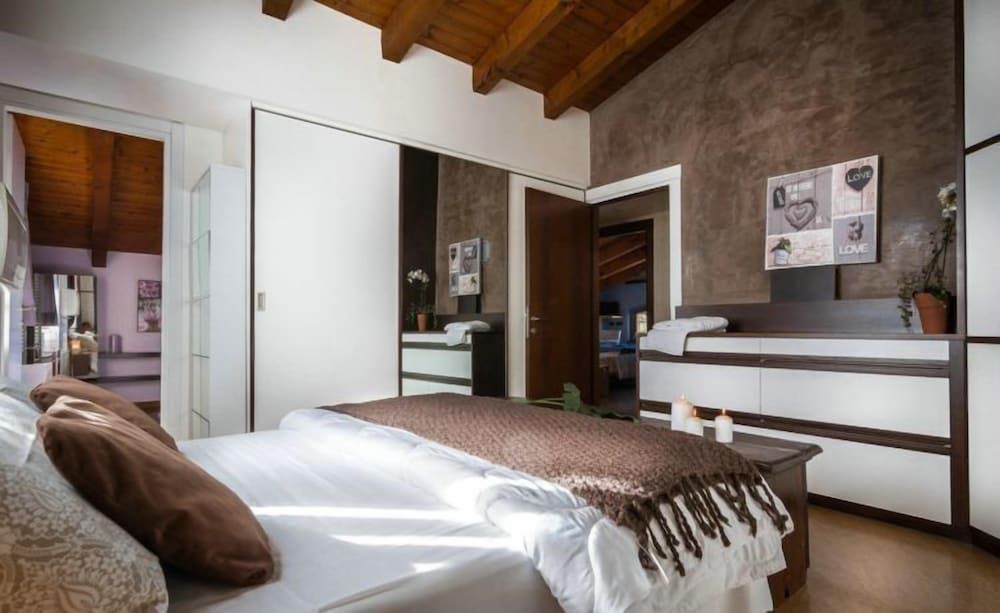 undefined Your Home in Como Lake 8