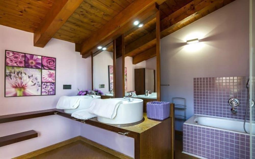 Your Home in Como Lake Apartment, 2 Bedrooms 30