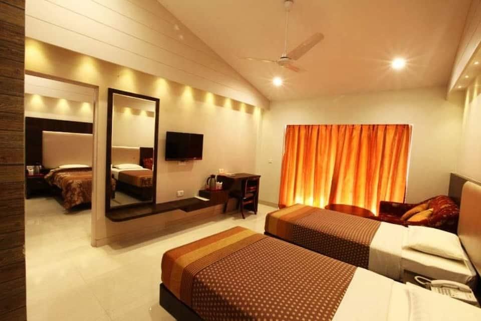 Hotel Usha Ascot Deluxe Room (No View)