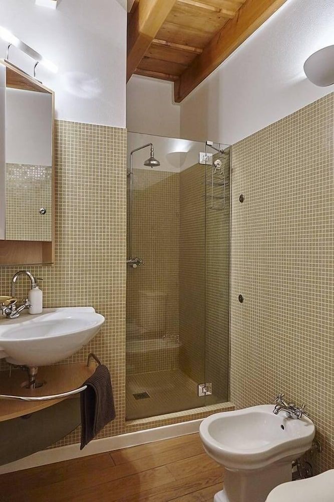 JOIVY Charming Apt Centre of Como Apartment, 2 Bedrooms, 2 Bathrooms 7