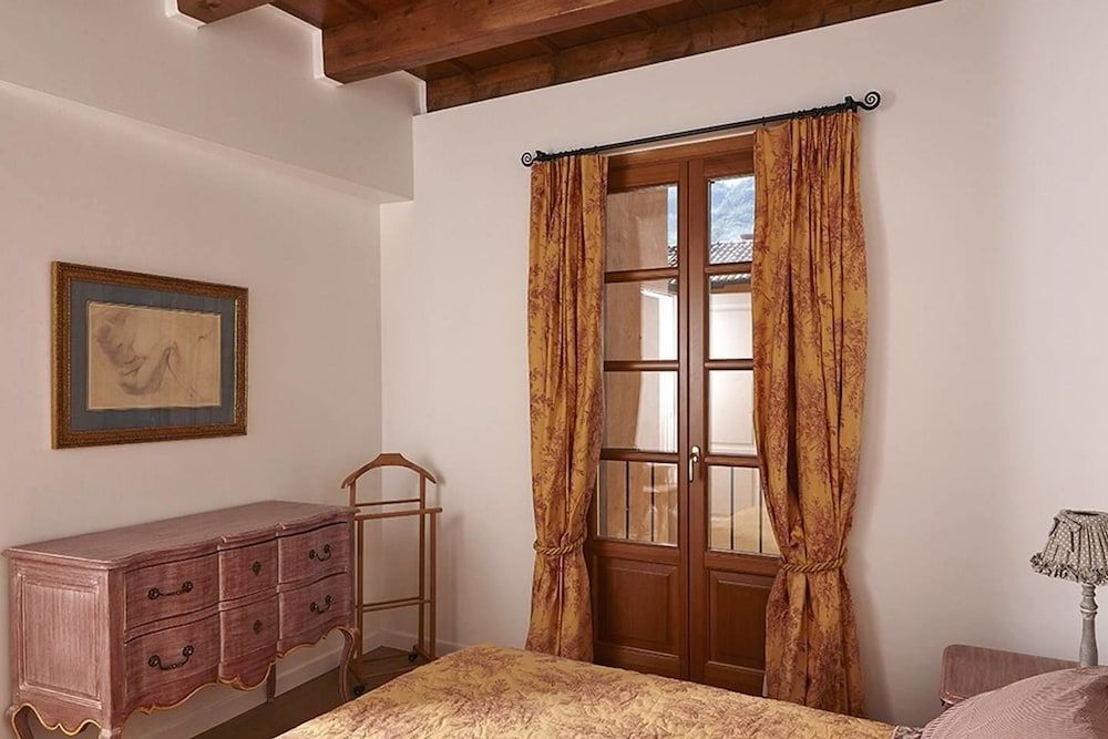 JOIVY Charming Apt Centre of Como Apartment, 2 Bedrooms, 2 Bathrooms 9