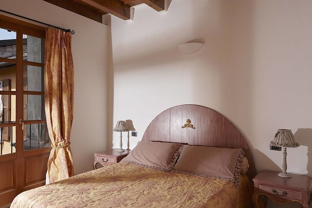 undefined JOIVY Charming Apt Centre of Como 10