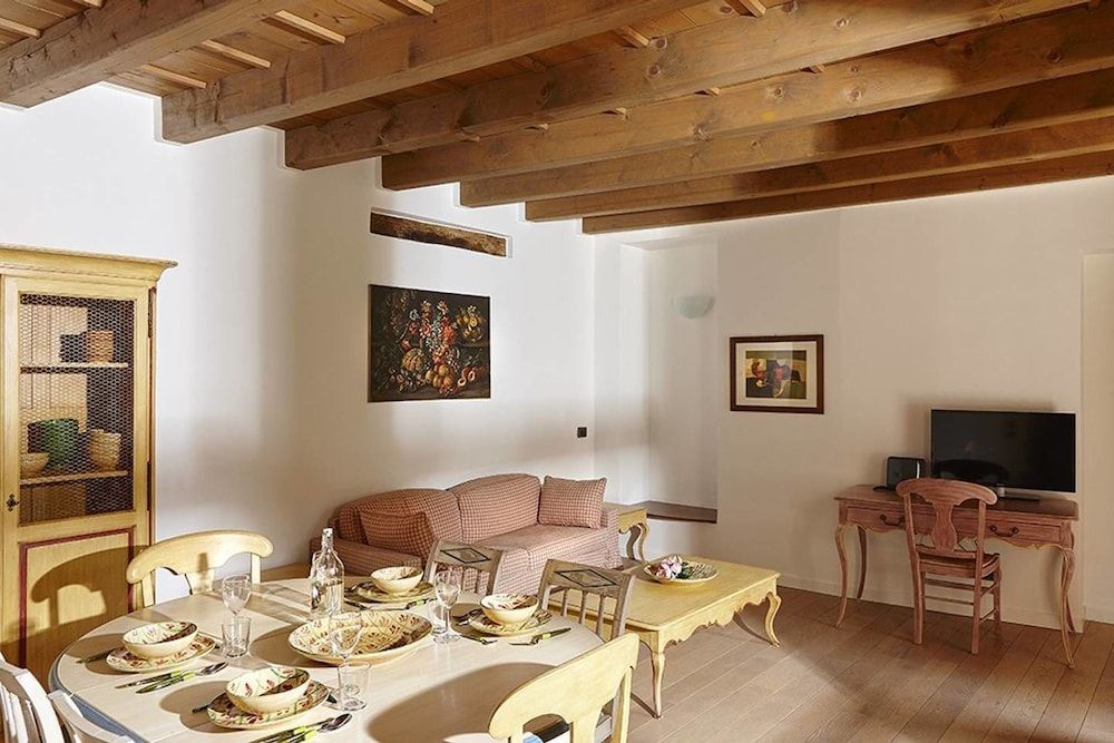 undefined JOIVY Charming Apt Centre of Como 8