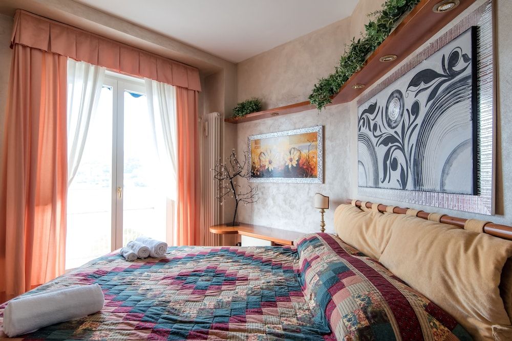 Lo Specchio del Lago Apartment, 2 Bedrooms, Lake View 8