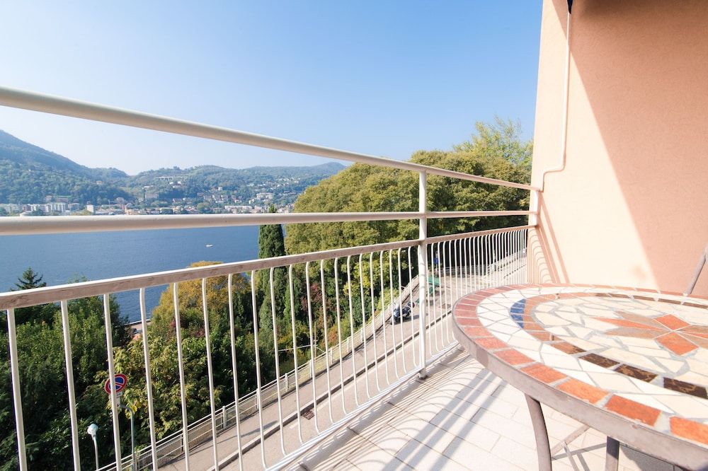 Lo Specchio del Lago Apartment, 2 Bedrooms, Lake View 20
