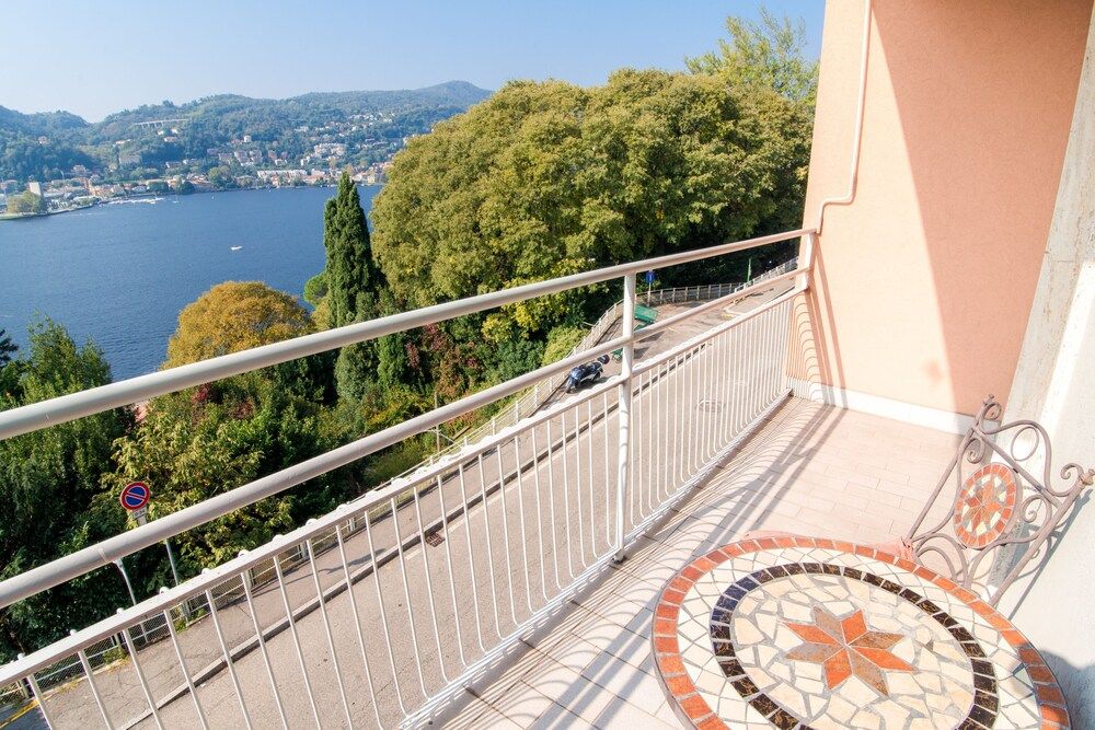 Lo Specchio del Lago Apartment, 2 Bedrooms, Lake View 22