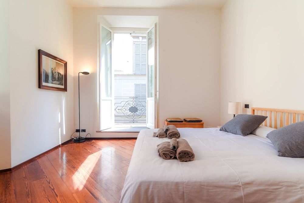 Via Natta 15 Apartment, 4 Bedrooms 2