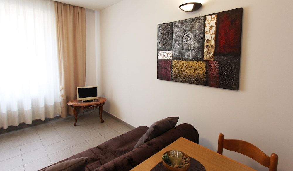 Logicasa Lake in Como Apartment, 1 Bedroom (5 pax) 16