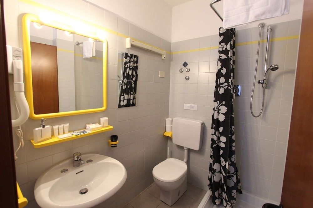 Logicasa Lake in Como Apartment, 1 Bedroom (5 pax) 13