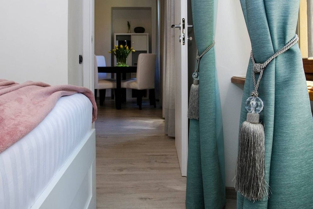 JOIVY Cute 1-bedroom flat next to Lake Como Apartment, 1 Bedroom, Lake View 11