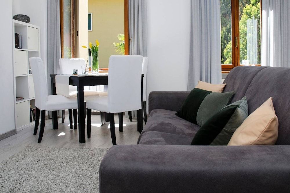 undefined JOIVY Cute 1-bedroom flat next to Lake Como 6