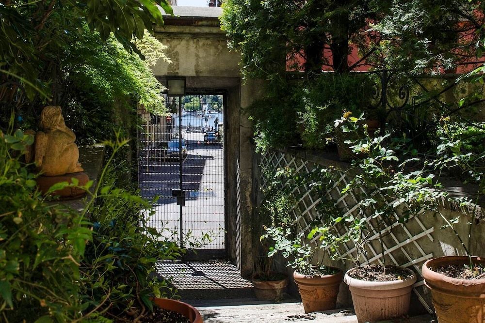 undefined JOIVY Cute 1-bedroom flat next to Lake Como 2