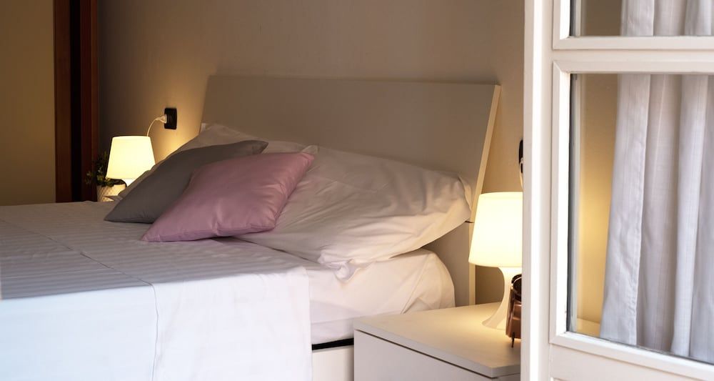 JOIVY Welcoming 1BR apt next to Villa Olmo Apartment, Balcony (1 Bedroom) 12