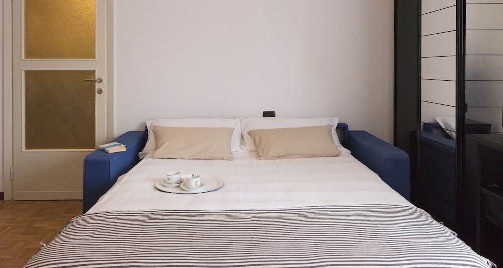 JOIVY Welcoming 1BR apt next to Villa Olmo Apartment, Balcony (1 Bedroom) 9