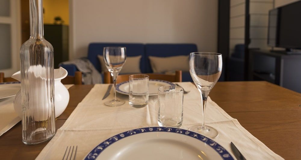 undefined JOIVY Welcoming 1BR apt next to Villa Olmo 4