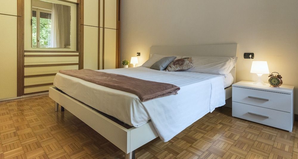 JOIVY Welcoming 1BR apt next to Villa Olmo Apartment, Balcony (1 Bedroom) 4