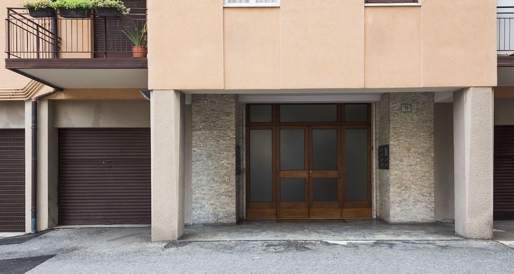 undefined JOIVY Welcoming 1BR apt next to Villa Olmo 3