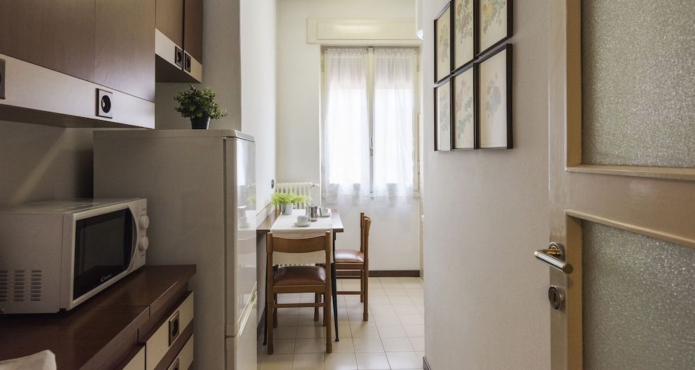 undefined JOIVY Welcoming 1BR apt next to Villa Olmo 7