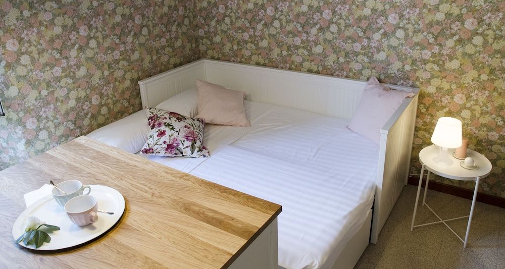 JOIVY Flowers Apartment 25 Apartment (1 Bedroom) 28