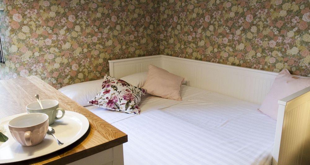 JOIVY Flowers Apartment 25 Apartment (1 Bedroom) 22