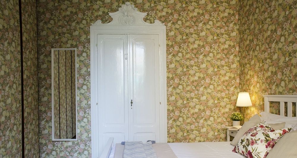 undefined JOIVY Flowers Apartment 25 9