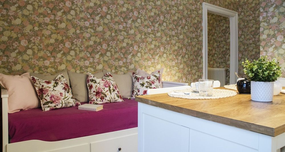 JOIVY Flowers Apartment 25 Apartment (1 Bedroom) 15