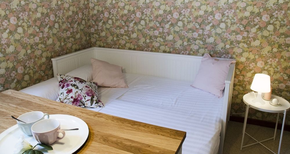 undefined JOIVY Flowers Apartment 25 8