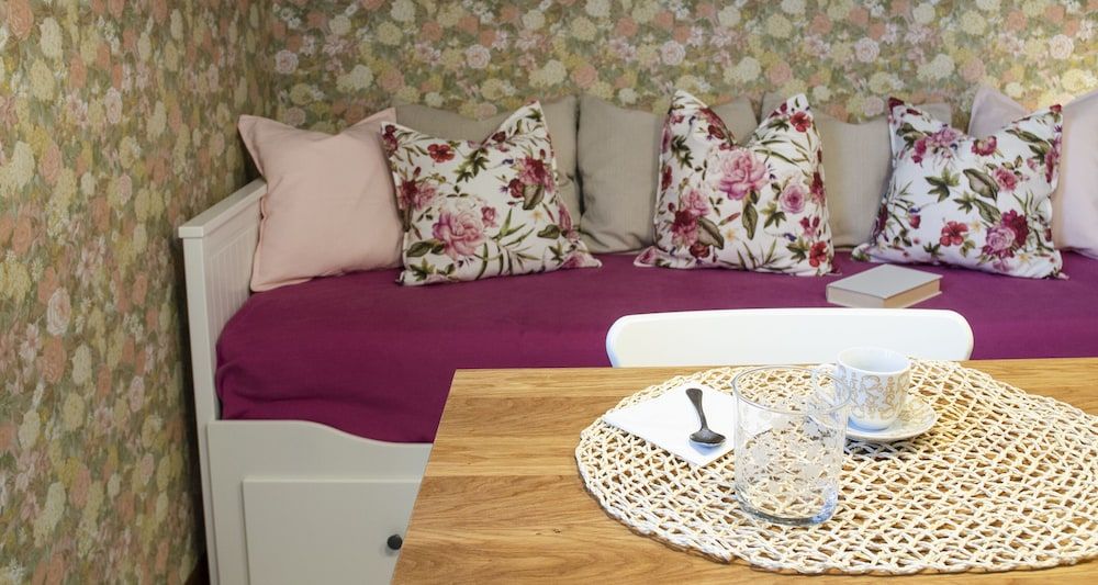 JOIVY Flowers Apartment 25 Apartment (1 Bedroom) 46